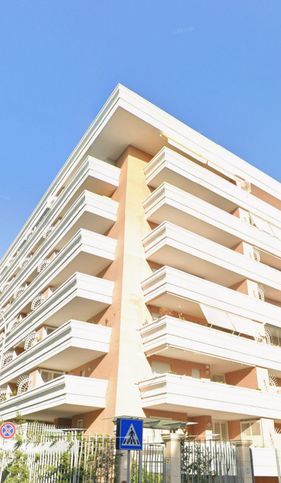 Appartamento in residenziale in Via Riva Ligure 45