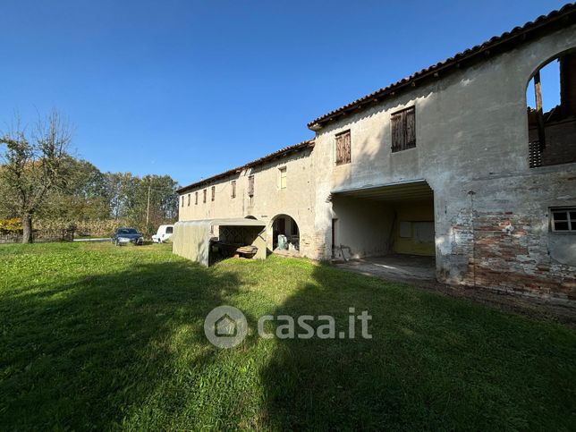 Rustico/casale in residenziale in Borgo Cattanei 1