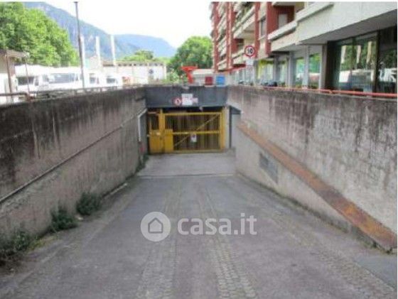 Box/posto auto in residenziale in Via Resia 20