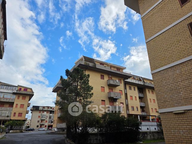 Appartamento in residenziale in Via Lauro 117