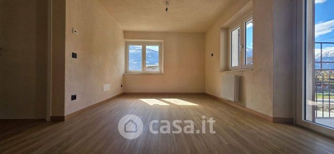 Appartamento in residenziale in Via Gilles de Chevrères 76