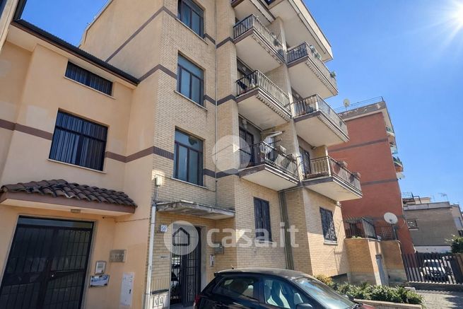 Appartamento in residenziale in Via Alfonso Alberghetti 1