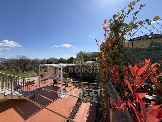 Casa indipendente in residenziale in Via Giovanni Amendola