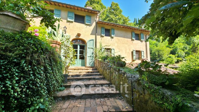 Rustico/casale in residenziale in Via delle Gavine 5818