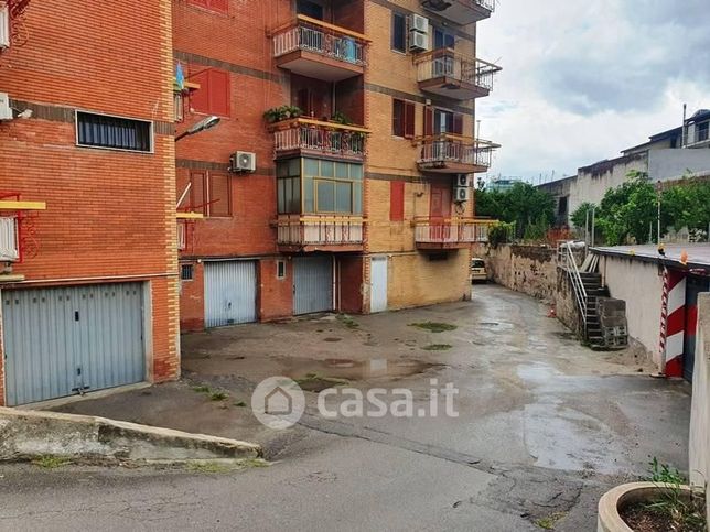 Garage/posto auto in residenziale in Via Scacciapensieri 8