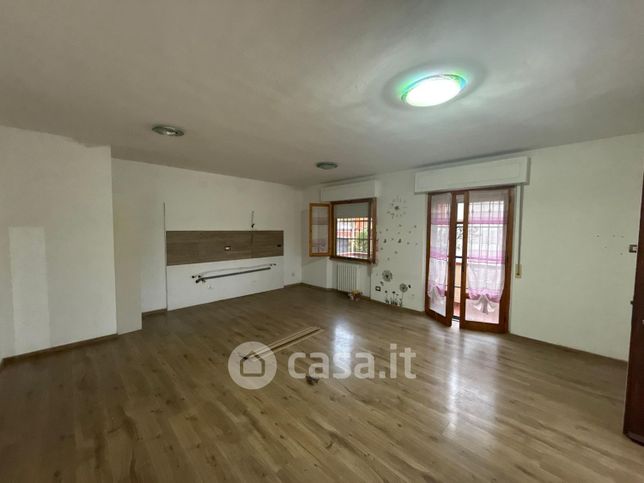 Appartamento in residenziale in Via Michelangelo Buonarroti
