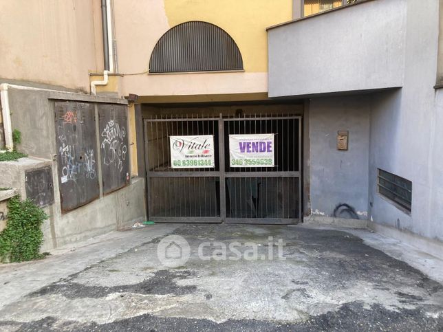 Garage/posto auto in residenziale in Via Angelo Marabini