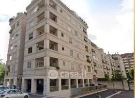 Ufficio in commerciale in Via del Pianeta Terra 161