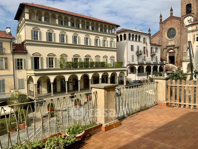 Ufficio in commerciale in Piazza Vittorio Emanuele II