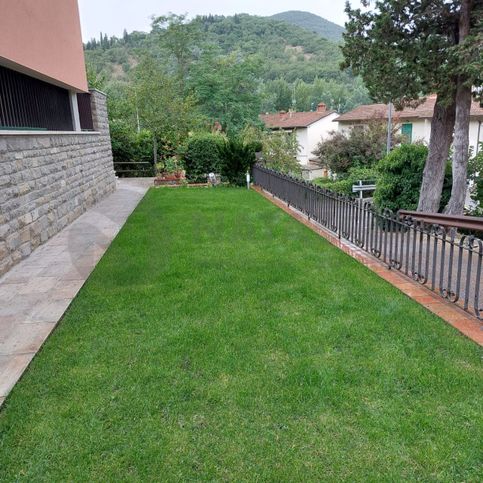 Appartamento in residenziale in Via Fratelli Carli