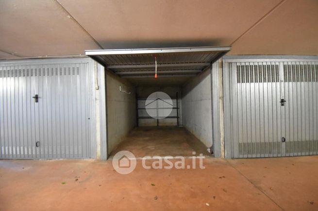 Garage/posto auto in residenziale in Via Fratelli Cervi 3