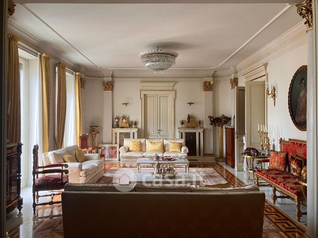 Appartamento in residenziale in Piazzetta Umberto Giordano