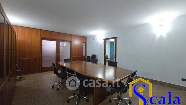 Ufficio in commerciale in Viale Kennedy