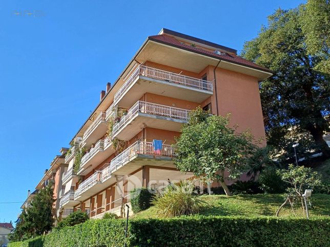 Appartamento in residenziale in Via Gaetano Donizetti 97