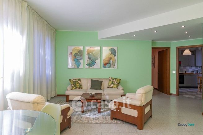Appartamento in residenziale in Via Valera 2
