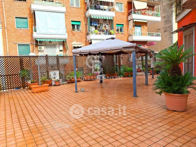 Appartamento in residenziale in Corso Arnaldo Lucci 116