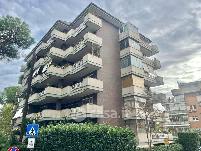 Appartamento in residenziale in Via Cassia 531