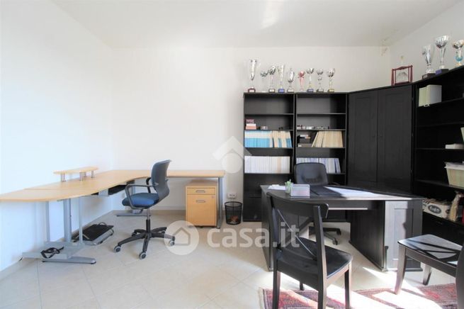 Ufficio in commerciale in Via Dalmazia 21
