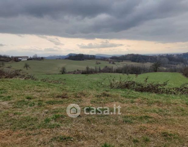 Terreno agricolo in commerciale in Strada Statale 35 dei Giovi