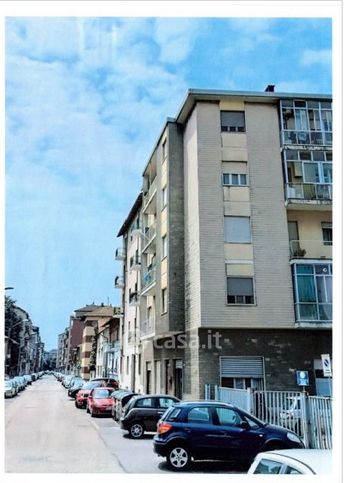 Attivitã /licenza (con o senza mura) in commerciale in 