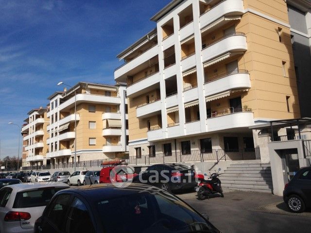 Appartamento in residenziale in Via Carlo Majorano 10