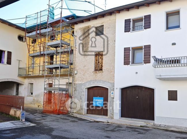 Box/posto auto in residenziale in Via Canale Secondo 7