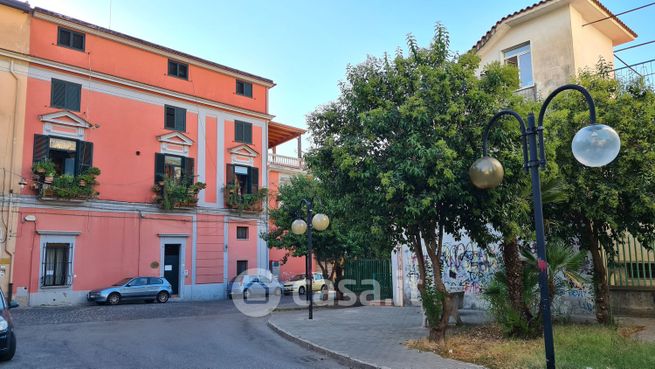 Negozio/locale commerciale in commerciale in Via Croce Malloni 100