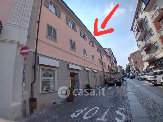 Ufficio in commerciale in Via Fratelli Piol