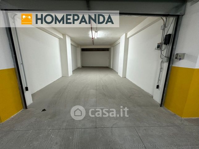 Garage/posto auto in residenziale in Viale XX Settembre 50