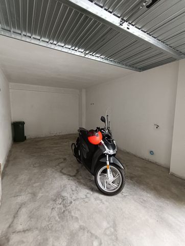 Box/posto auto in residenziale in