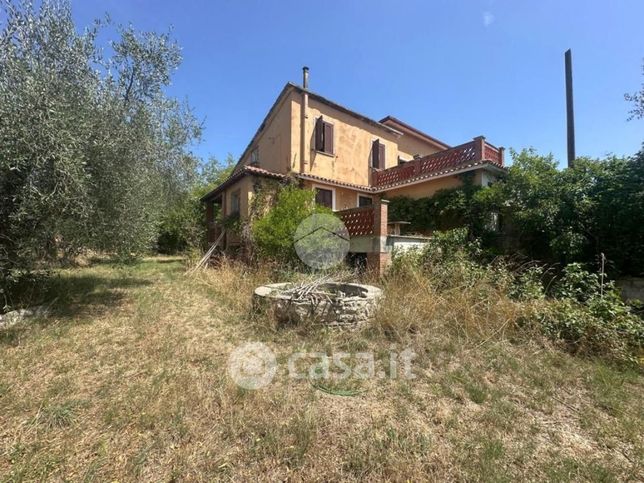 Appartamento in residenziale in Via dei Lecci 10