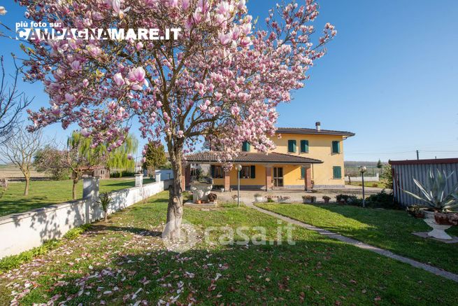 Casa indipendente in residenziale in Via II Febbraio 10