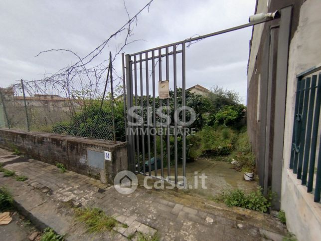 Terreno agricolo in commerciale in Via Vincenzo Grasso