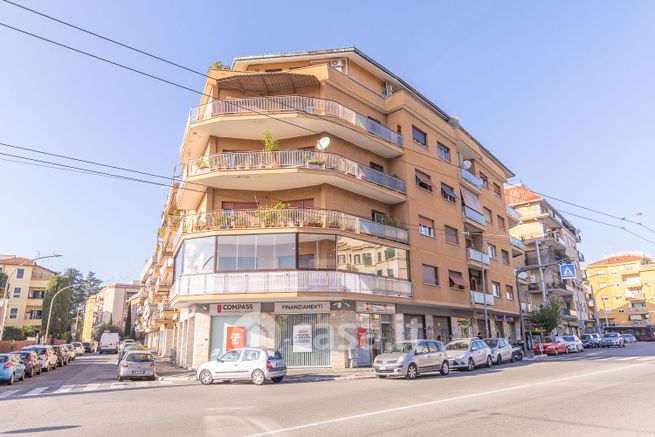 Appartamento in residenziale in Via Monte Meta 4