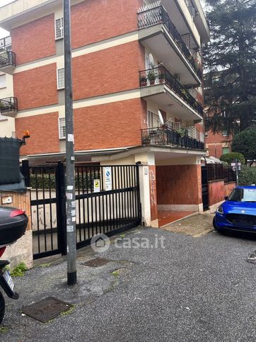 Box/posto auto in residenziale in Via Nino Martoglio