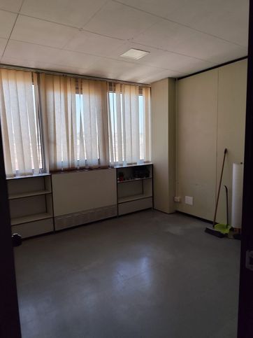 Ufficio in commerciale in Centro Direzionale Isola E7