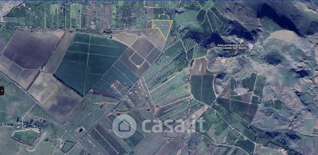 Terreno agricolo in commerciale in 