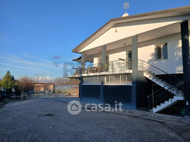Villa in residenziale in Via Motte 12A
