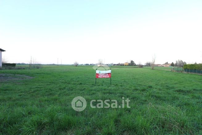 Terreno edificabile in residenziale in Via Case Nuove