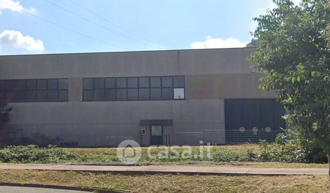 Capannone in commerciale in Via Duca D'Aosta
