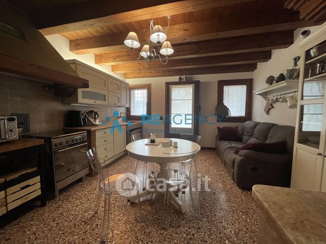 Casa indipendente in residenziale in Via Marani
