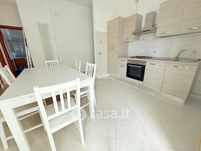 Appartamento in residenziale in Via Monte San Michele