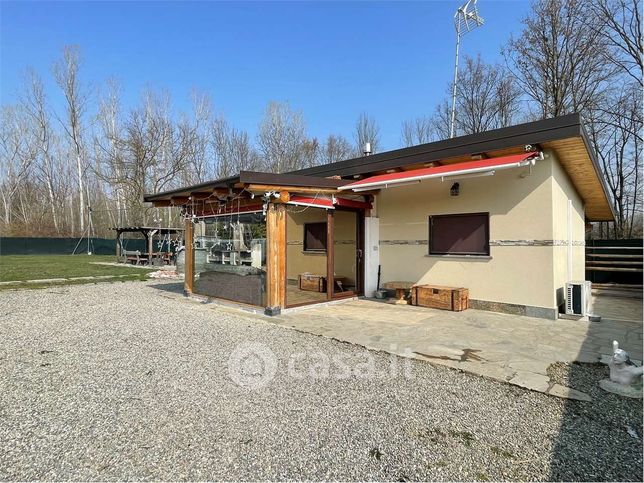 Casa indipendente in residenziale in Strada Villar Basso 8