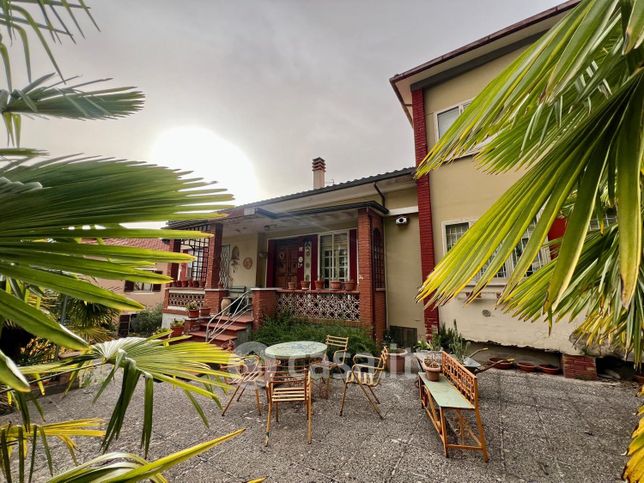 Villa in residenziale in Via Trento e Trieste 4