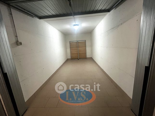 Box/posto auto in residenziale in Via C. Battisti