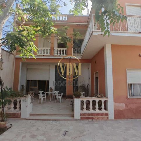 Villa in residenziale in Viale Africa