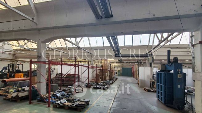 Capannone in commerciale in Via Privata Flumendosa 12