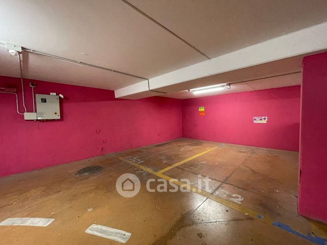 Garage/posto auto in residenziale in Lungomare della Repubblica 4