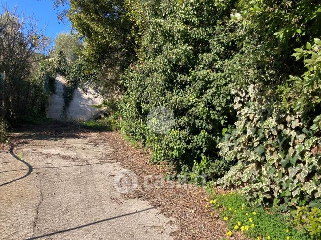 Terreno agricolo in commerciale in Via Della Resistenza 1