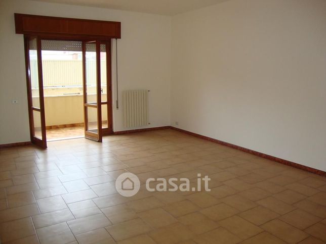 Appartamento in residenziale in Via Lombardia